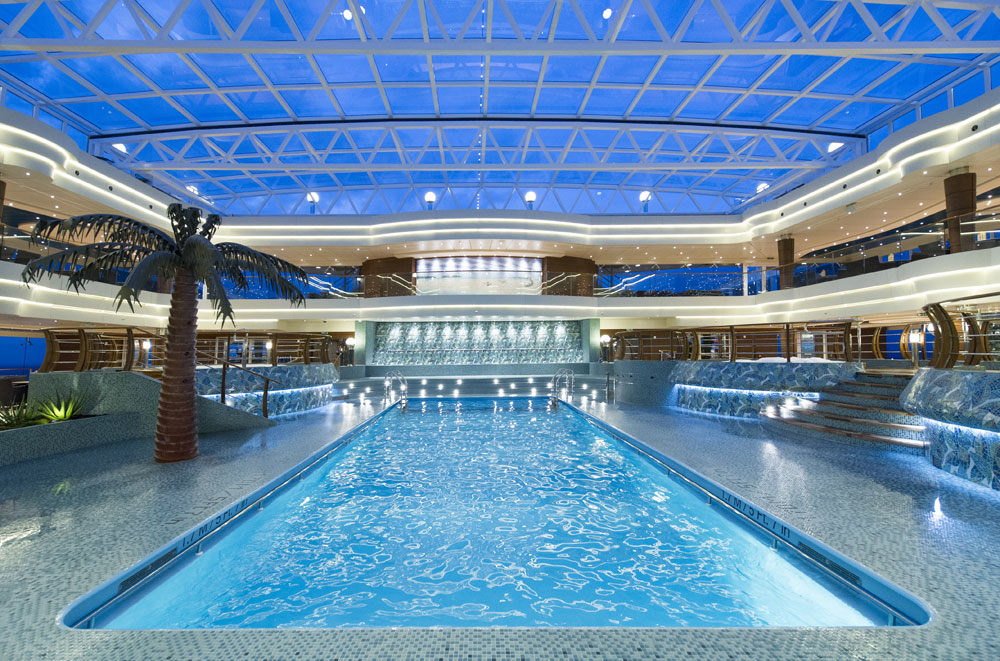 Piscina cubierta del MSC Preziosa, perfecta para poder disfrutar de un refrescante baño incluso en caso de mal tiempo. CRUCEROS MSC PREZIOSA CRUCEROS NORtE DE UROPA CRUCEROS CAPITALES BALTICAS CRUCEROS FIORDOS NORUEGOS CRUCEROS RUSIA CRUCEROS NORUEGA CRUCEROS NORTE DE EUROPA BALTIC CRUISES MSC CRUISES MSC PREZIOSA SAINT PETERSBURG CRUISES TALLIN CRUISES KIEL GERMANY CRUISES #msccruceros #msccruises #mscpreziosa